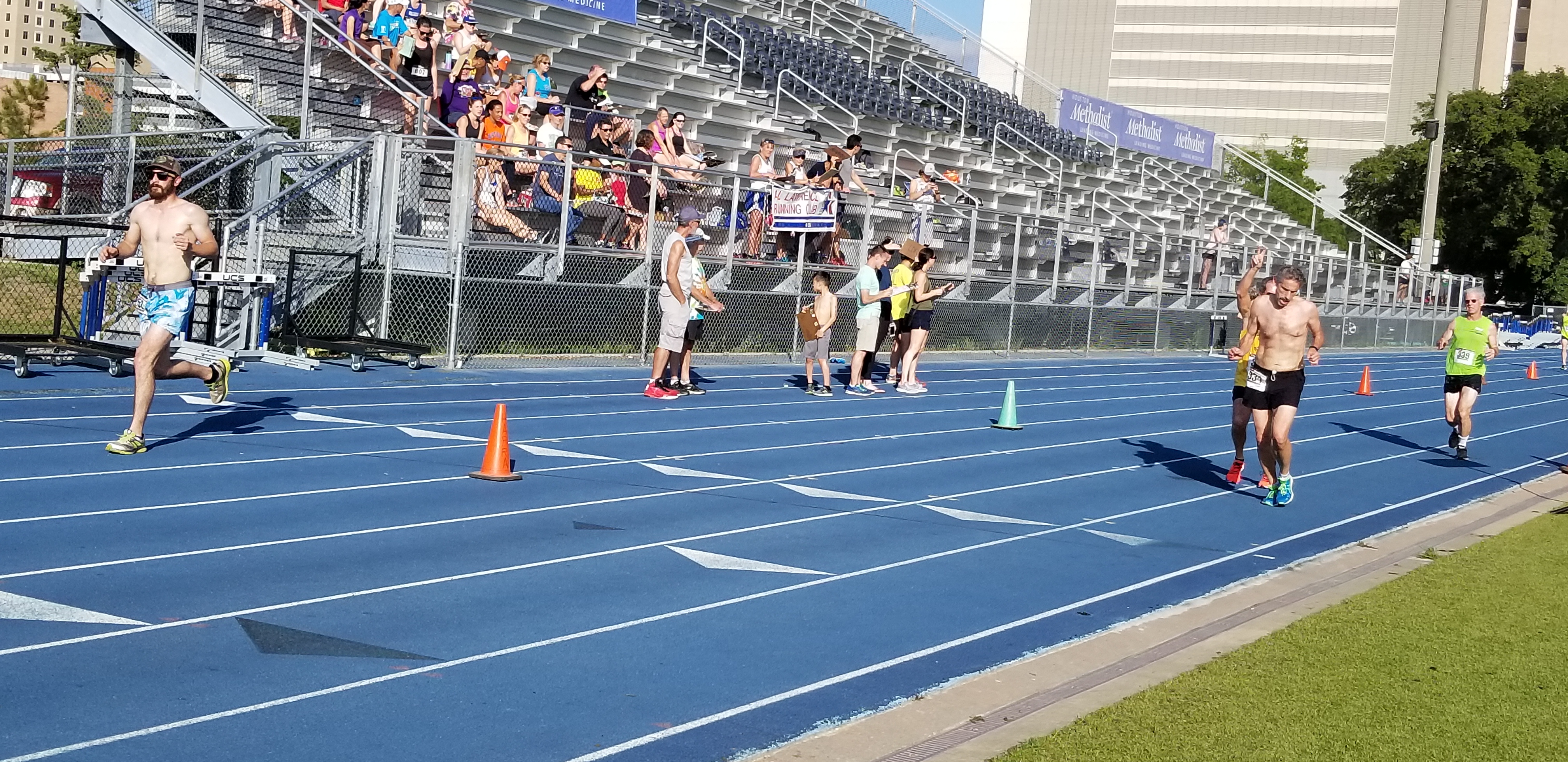 LP Run 2019 Ben Harvie Aids Runner with Rabbit Ears